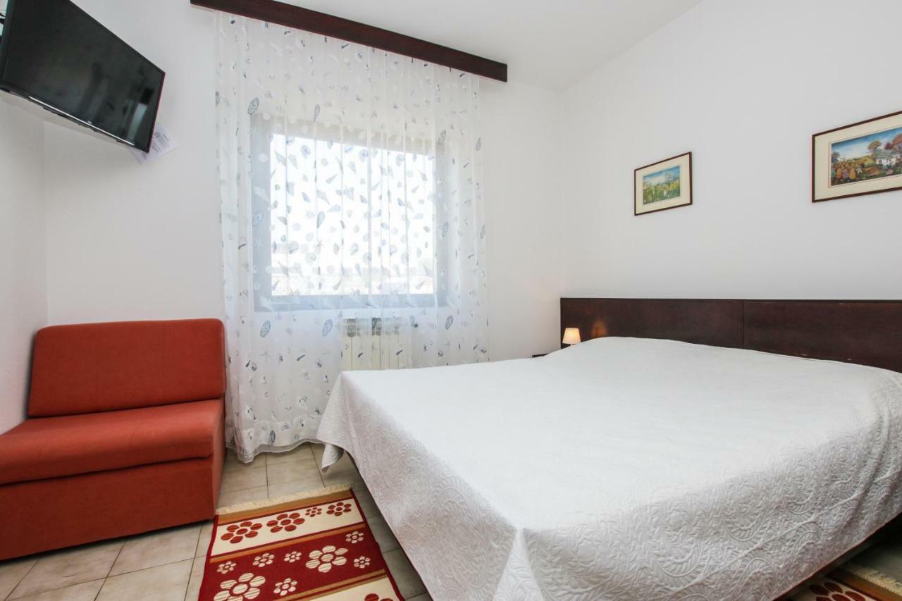 Apartmani Janja Poreč Exterior foto